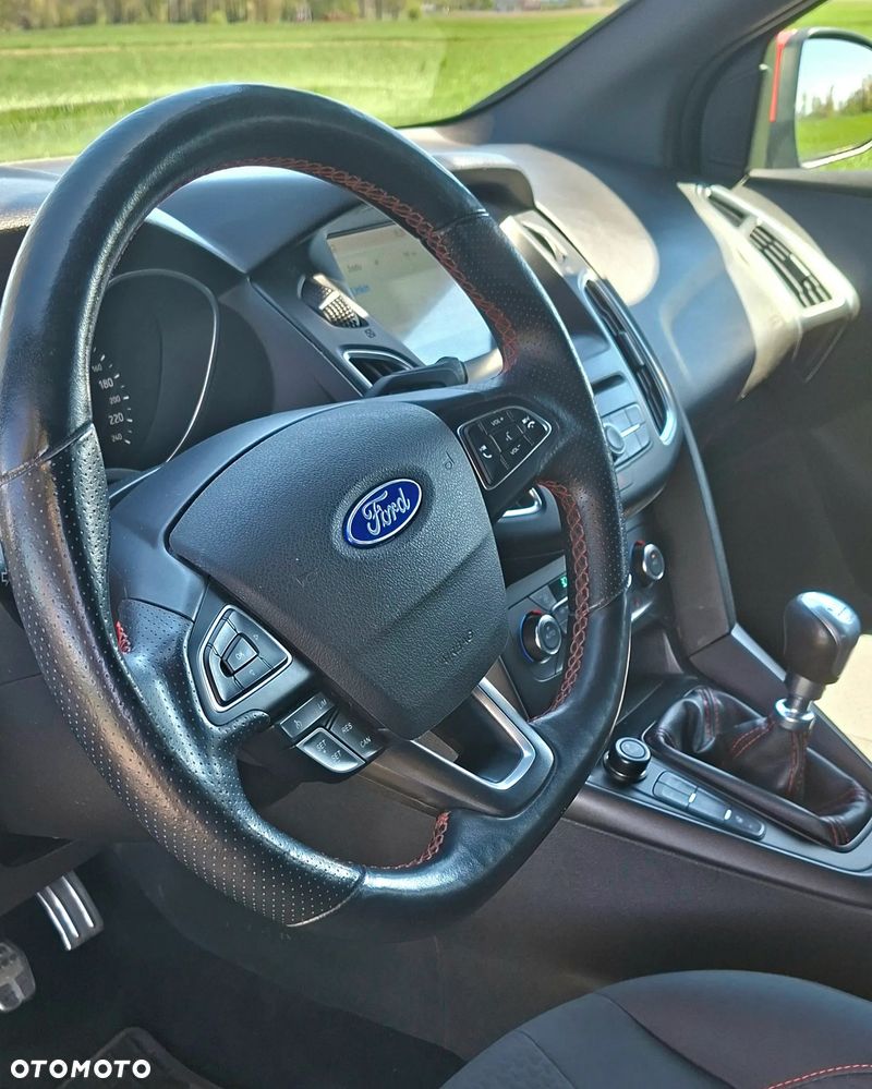 Ford Focus 1.0 EcoBoost ST-Line Red ASS - 9