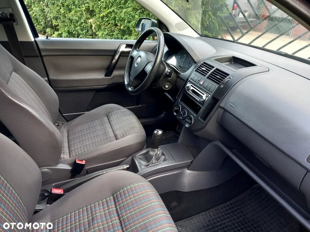Volkswagen Polo 1.2 - 24