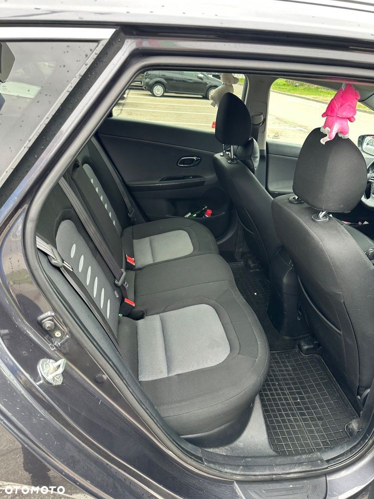 Kia Ceed 1.6 GDI L DCT - 13