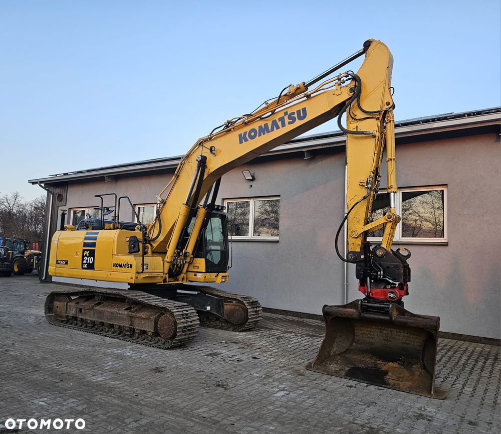 Komatsu PC 210LC-10 Plus - 1