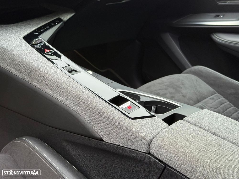 Peugeot E-3008 73 kWh GT - 33