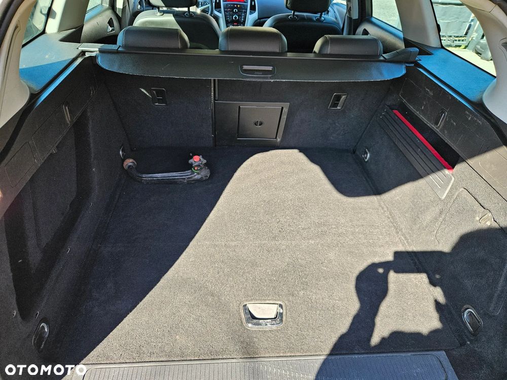 Opel Astra 1.7 CDTI DPF 150 Jahre - 10