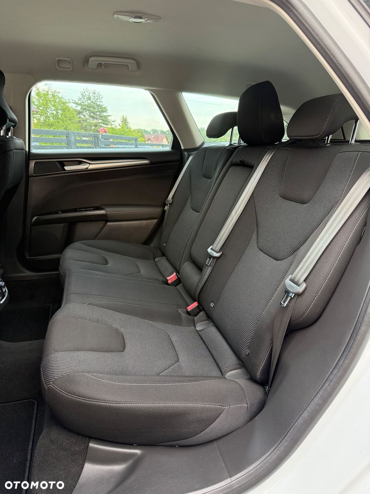 Ford Mondeo 2.0 TDCi Ambiente PowerShift - 12