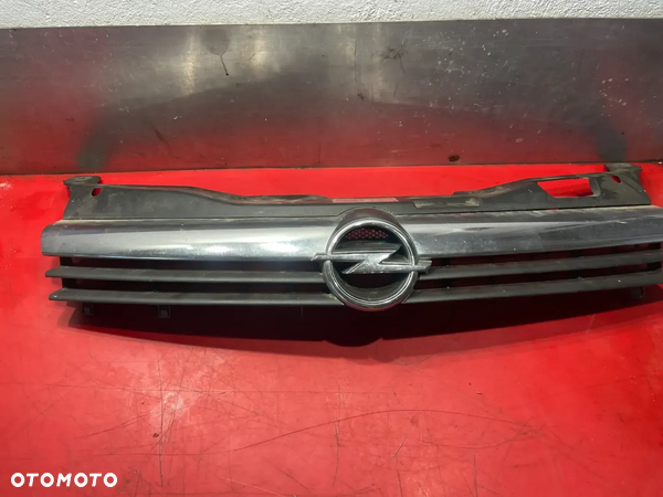 OPEL ASTRA H PRZEDNI GRILL 13108463