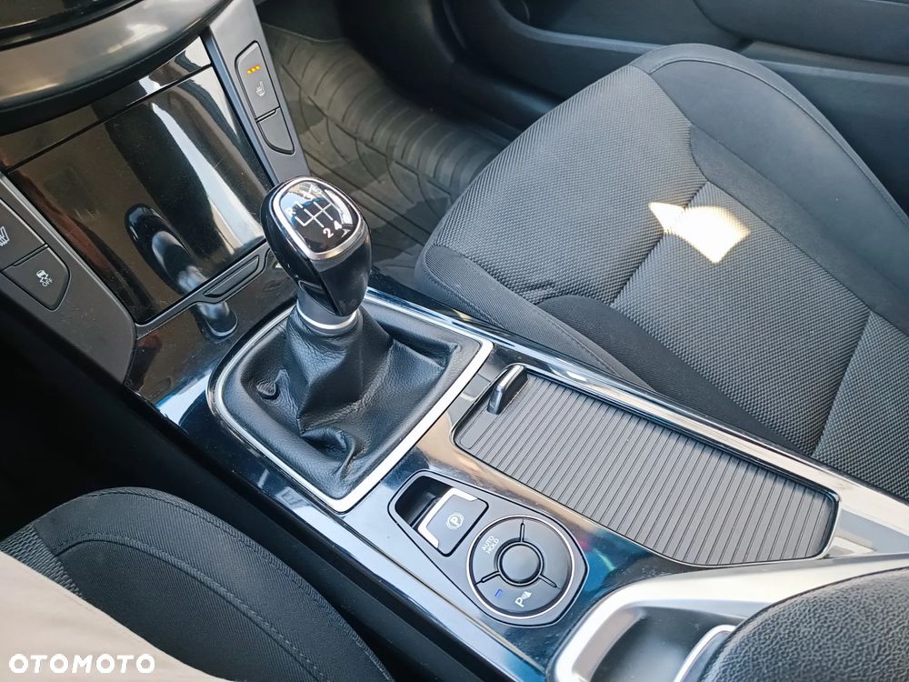 Hyundai i40 1.7 CRDi Comfort + - 23