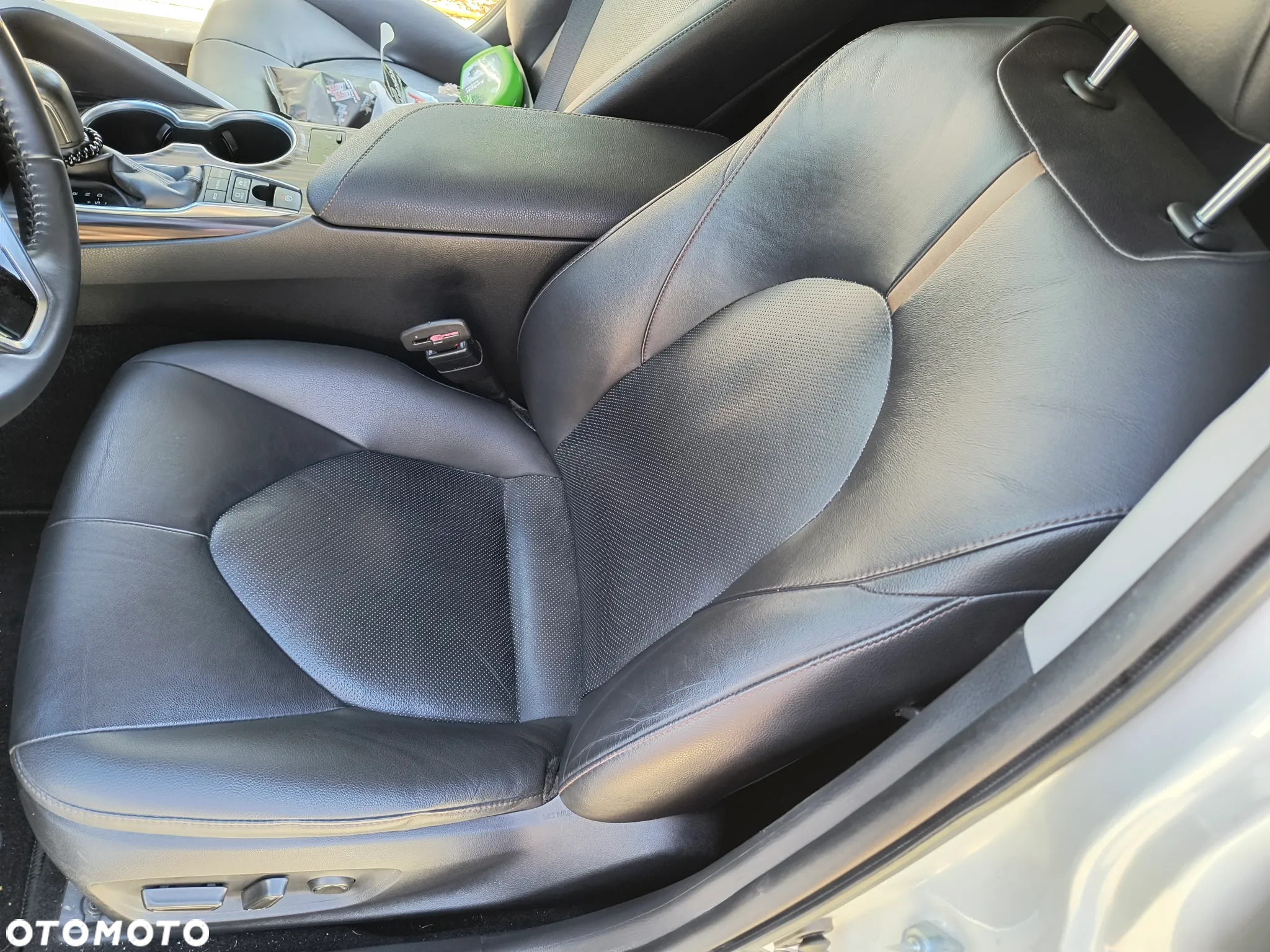 Toyota Camry 2.5 Hybrid Executive CVT - 5