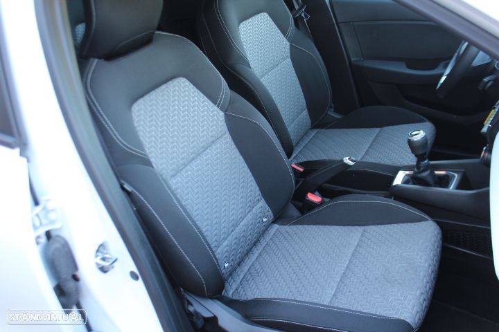 Renault Clio 1.0 SCe Zen - 26