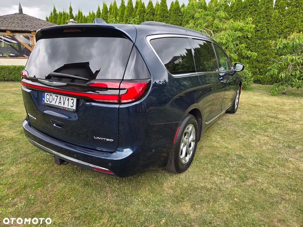 Chrysler Pacifica - 3
