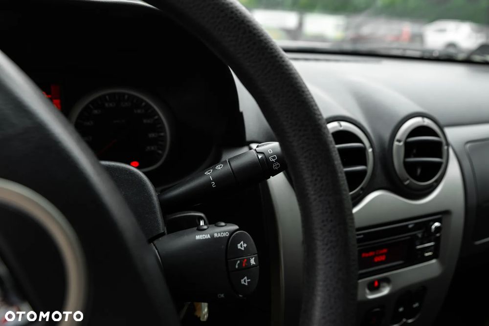 Dacia Duster 1.6 SL Aventure - 26