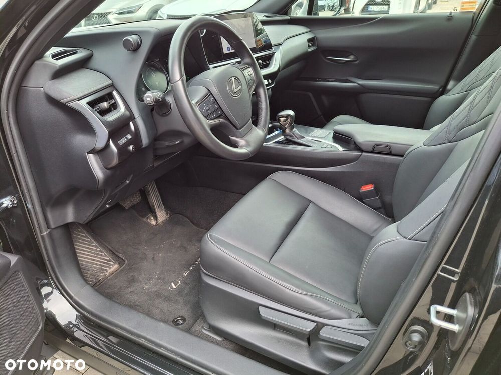 Lexus UX 250h GPF F Sport Design 2WD - 17