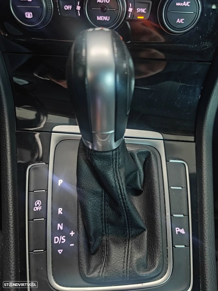 VW Golf Variant 1.6 TDi Highline DSG - 10