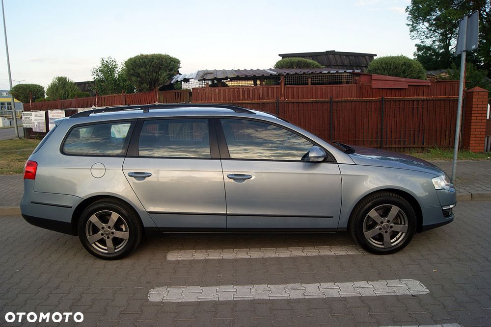 Volkswagen Passat 2.0 TDI DPF BlueMotion Technology Comfortline - 11