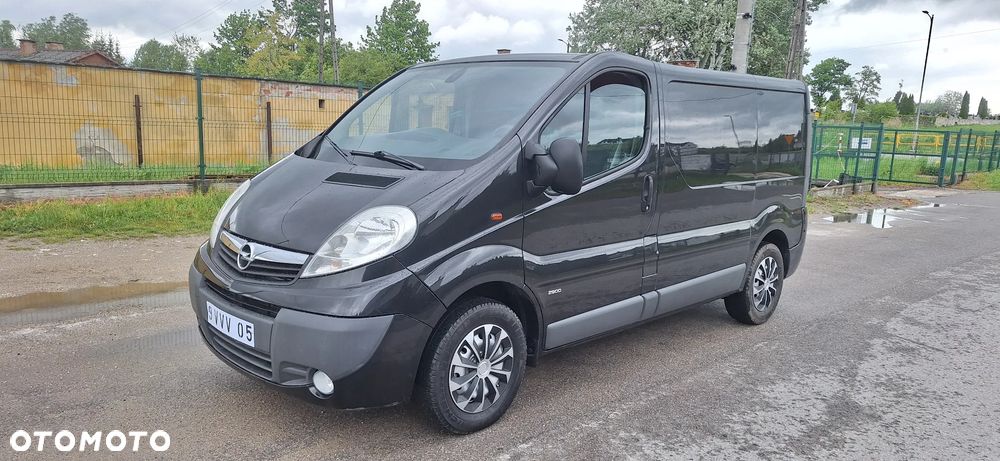 Opel Vivaro - 1