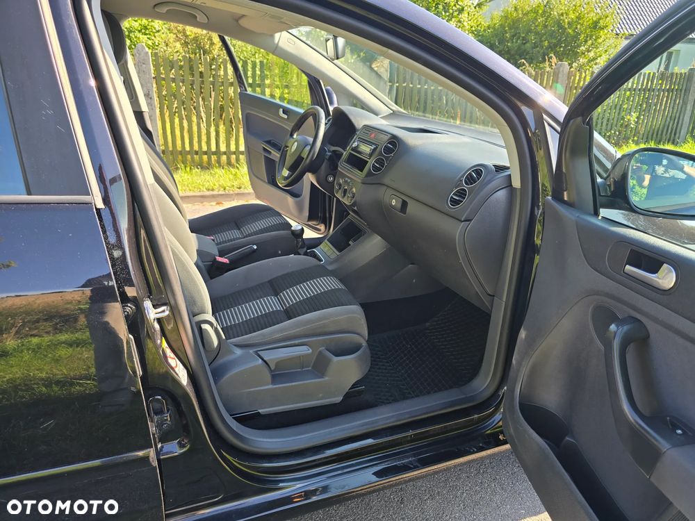 Volkswagen Golf Plus - 12