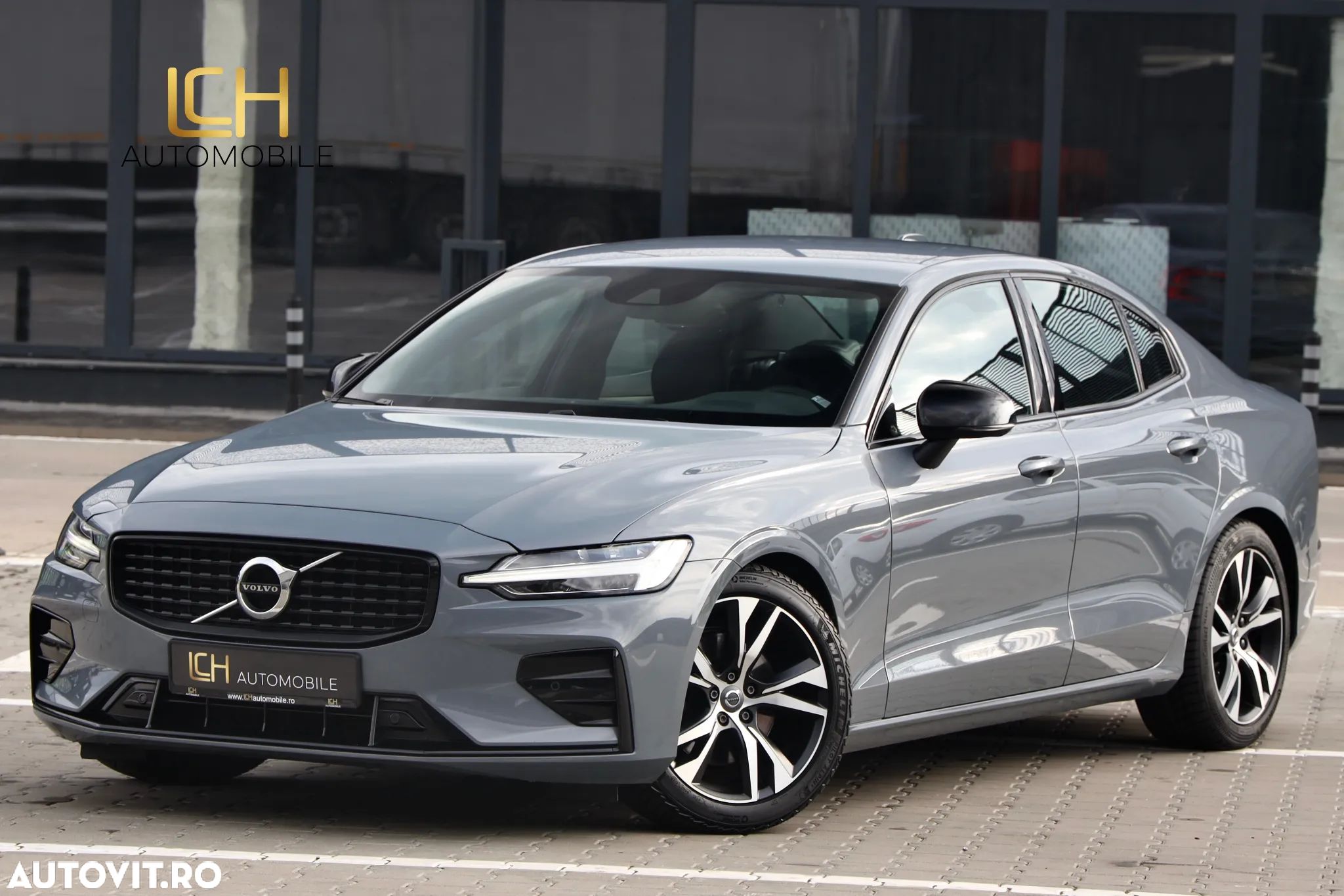 Volvo S60 T4 Geartronic RDesign - 1