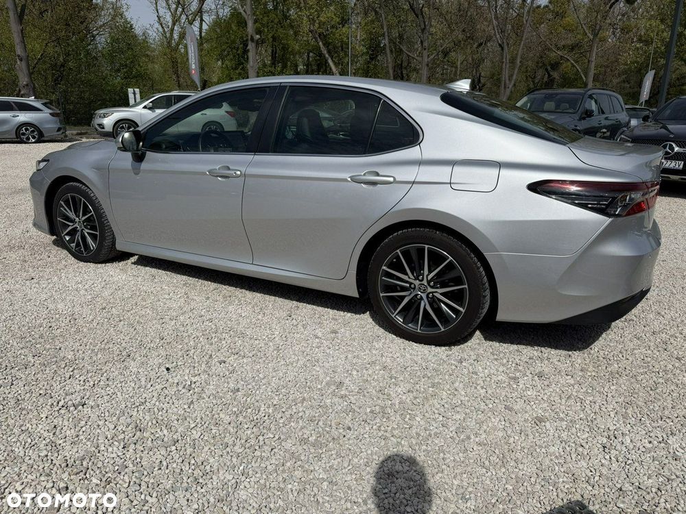 Toyota Camry - 7