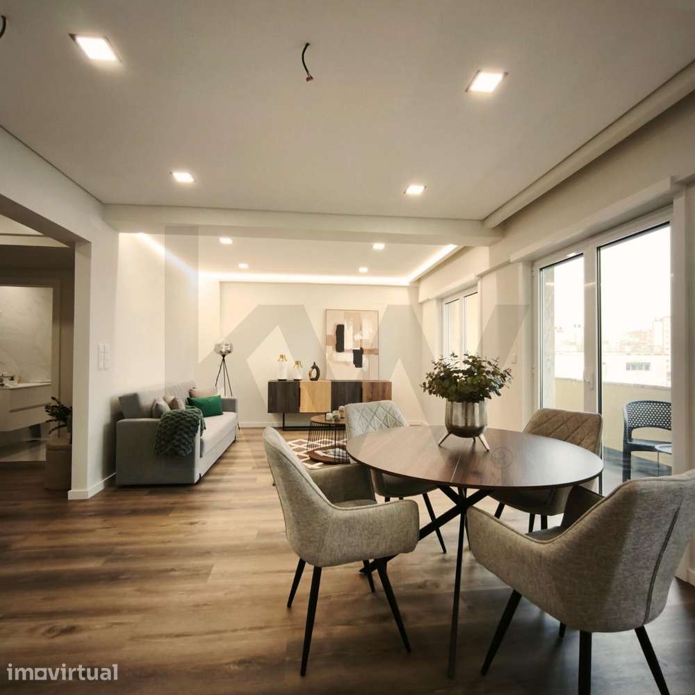 Apartamento T3 em Remodelação Total com Arrecadação – Benfica, Lisboa - Grande imagem: 2/32