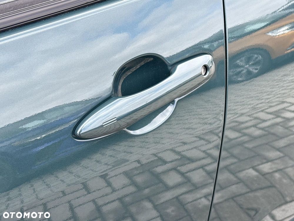 Toyota Yaris Hybrid 1.5 Executive - 25