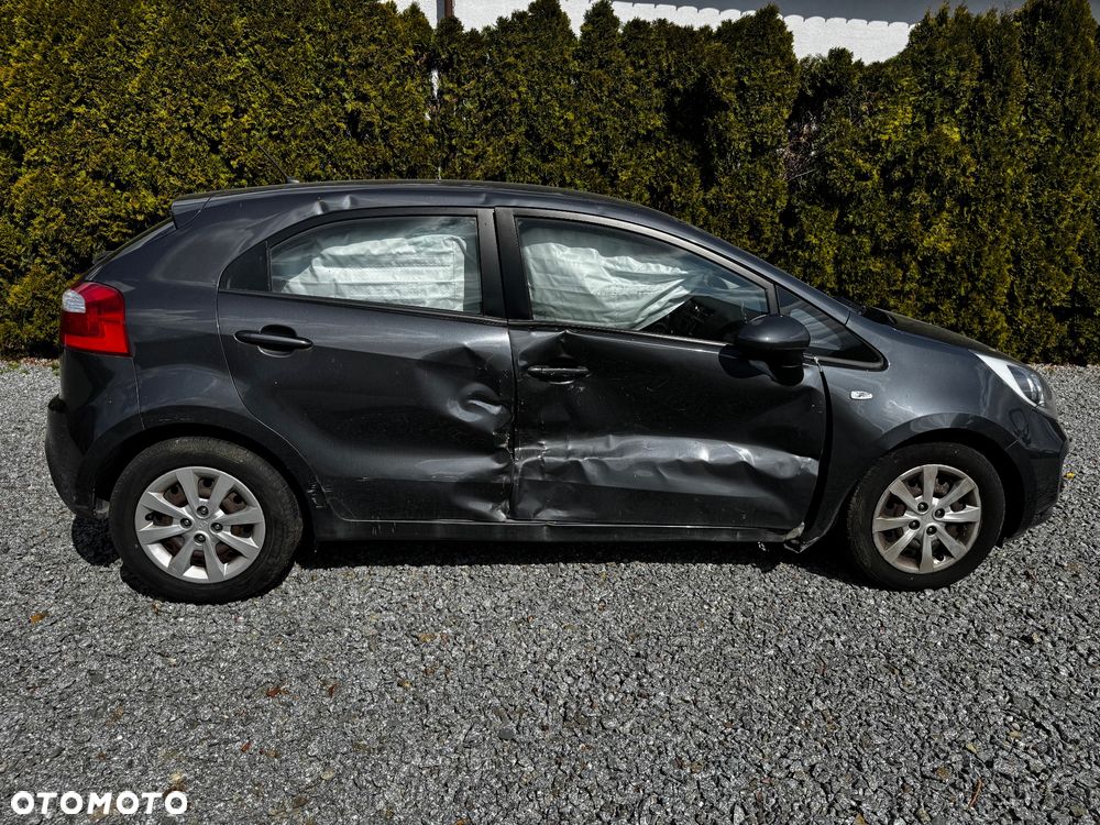 Kia Rio - 3