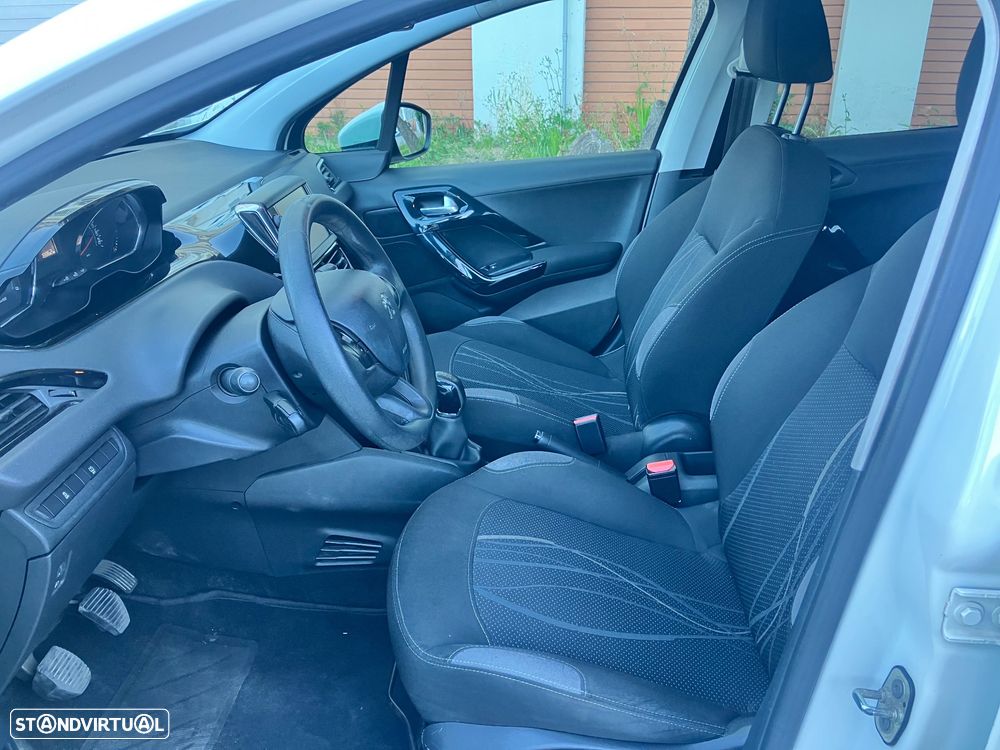 Peugeot 208 1.4 HDi Active - 8