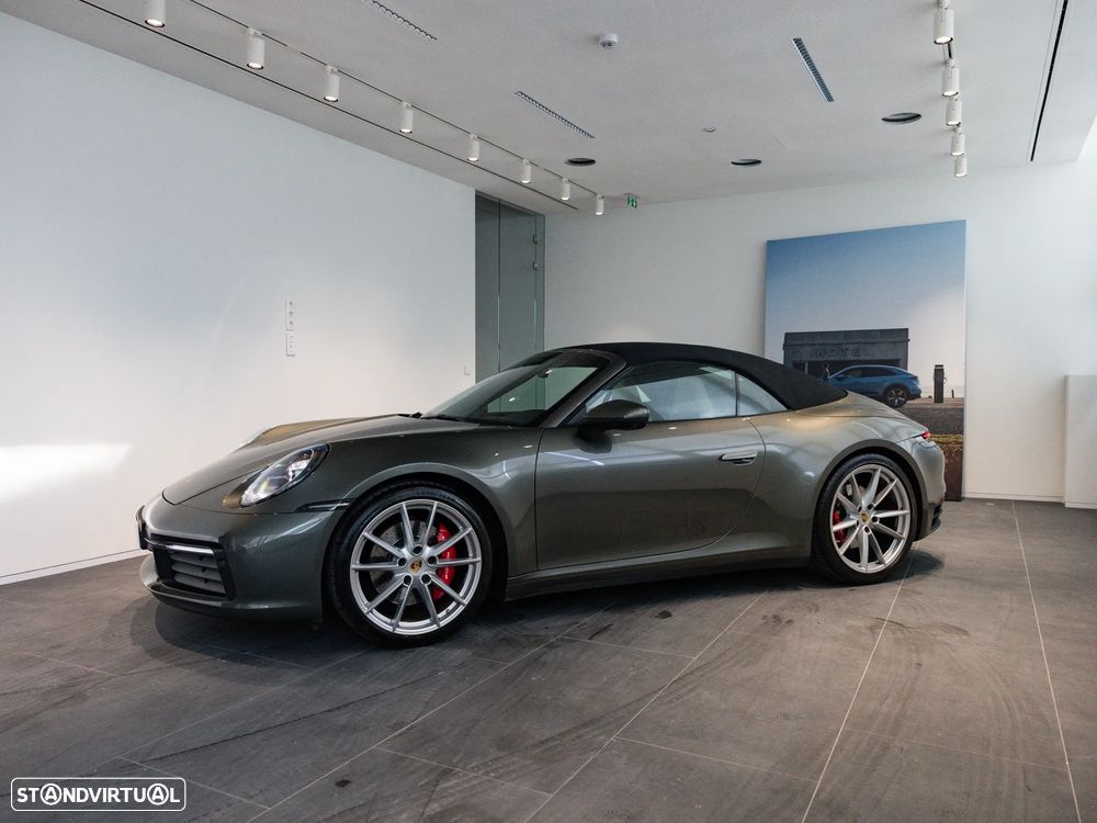 Porsche 911 (992) Carrera 4S PDK - 17