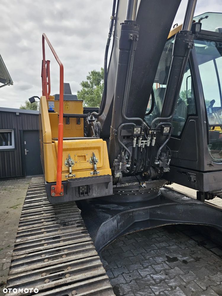 Volvo EC220EL - 19