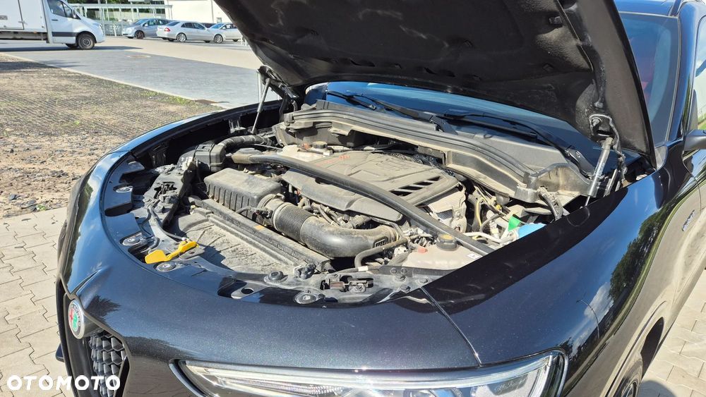 Alfa Romeo Stelvio 2.0 Turbo 16V AT8-Q4 Veloce - 22