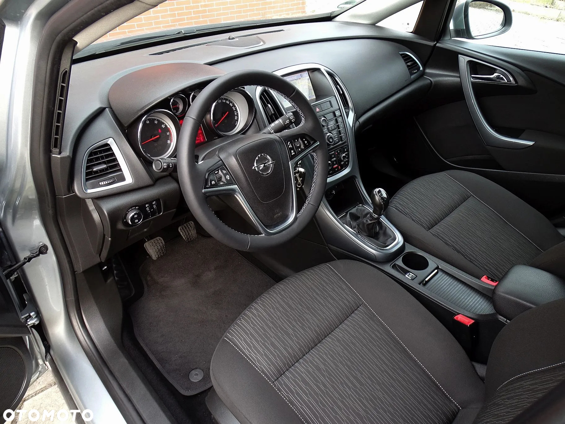 Opel Astra IV 1.4 T Cosmo - 18