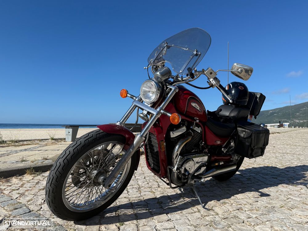 Suzuki Intruder VS800GL - 8
