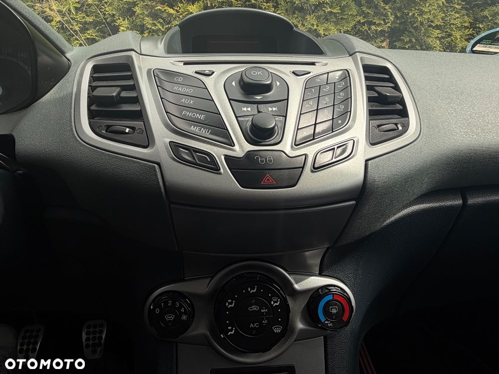 Ford Fiesta 1.25 Trend - 29