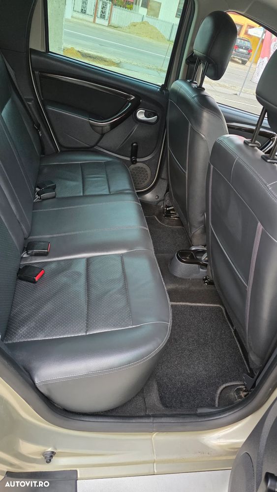 Dacia Duster 1.6 4x4 Prestige - 21