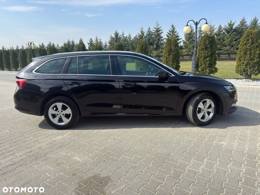 Skoda Octavia 2.0 TDI Selection - 5