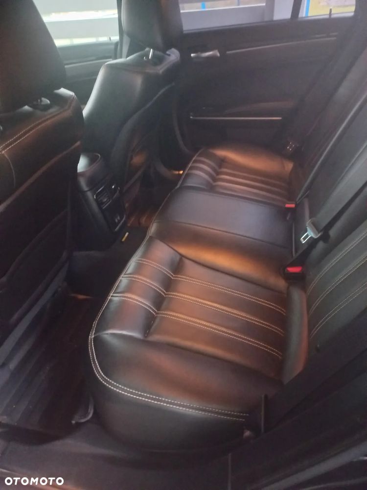 Chrysler 300s - 7