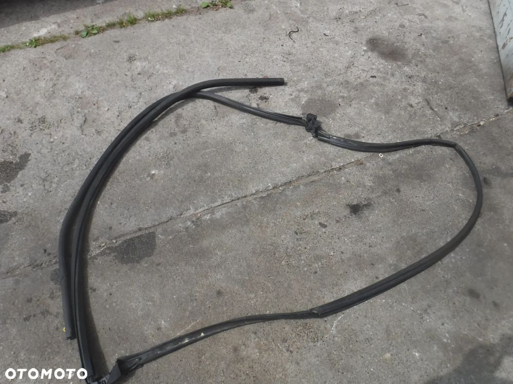 Audi TT 8J cabrio uszczelka bagaznika dachu