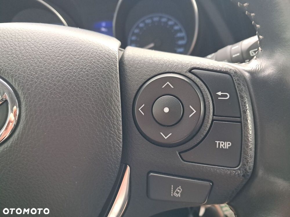 Toyota Auris 1.4 D-4D Premium - 26