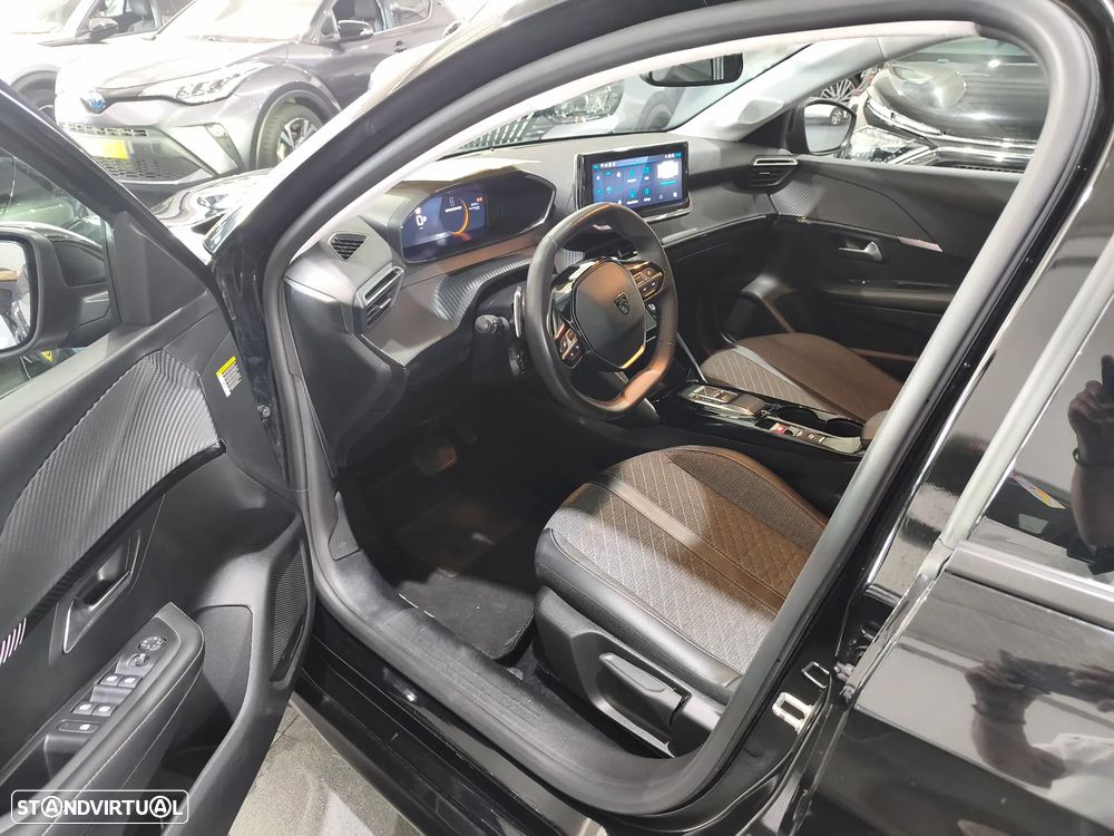 Peugeot 208 1.2 Hybrid Allure e-DCS6 - 7
