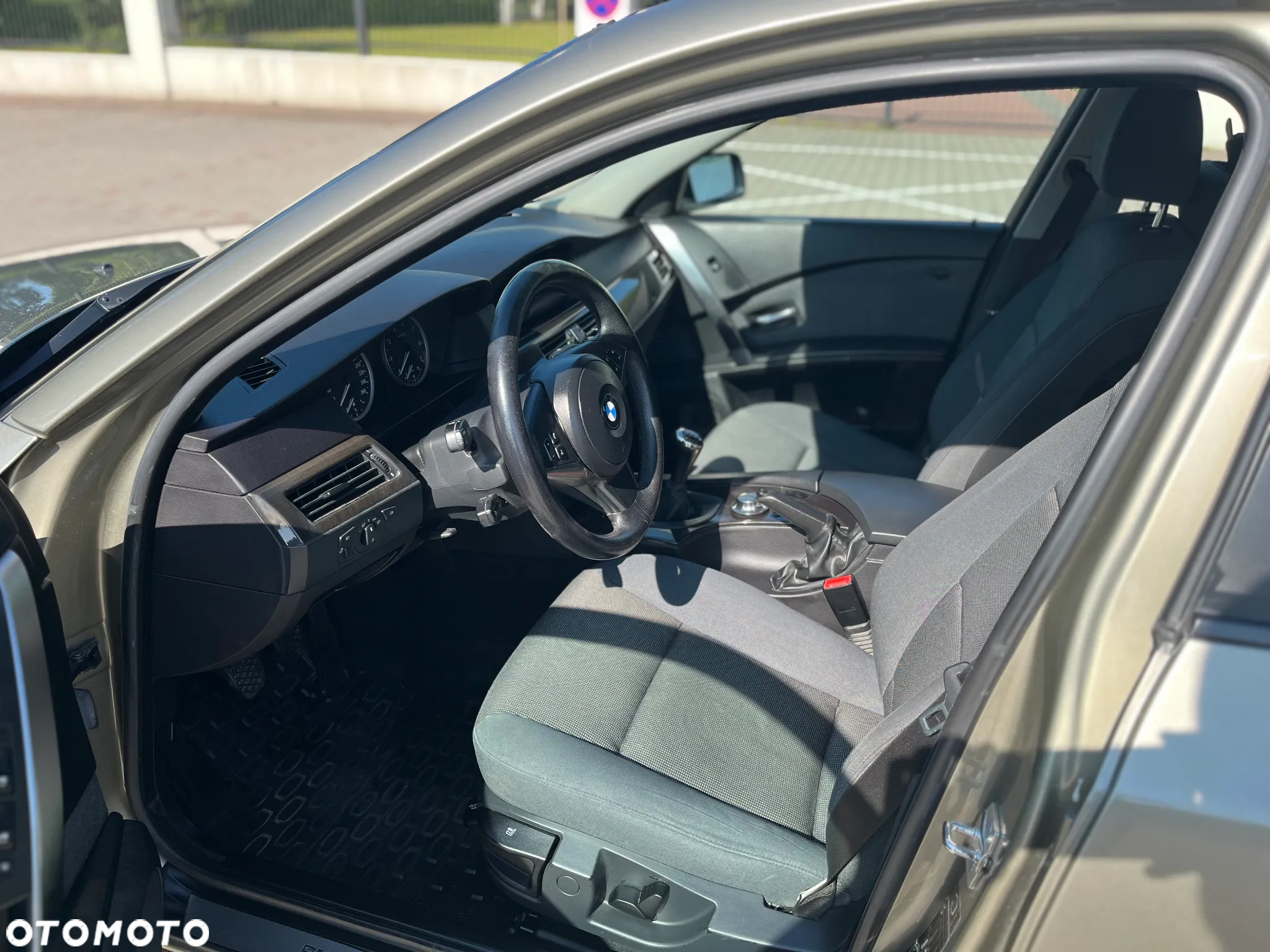 BMW Seria 5 525i - 13