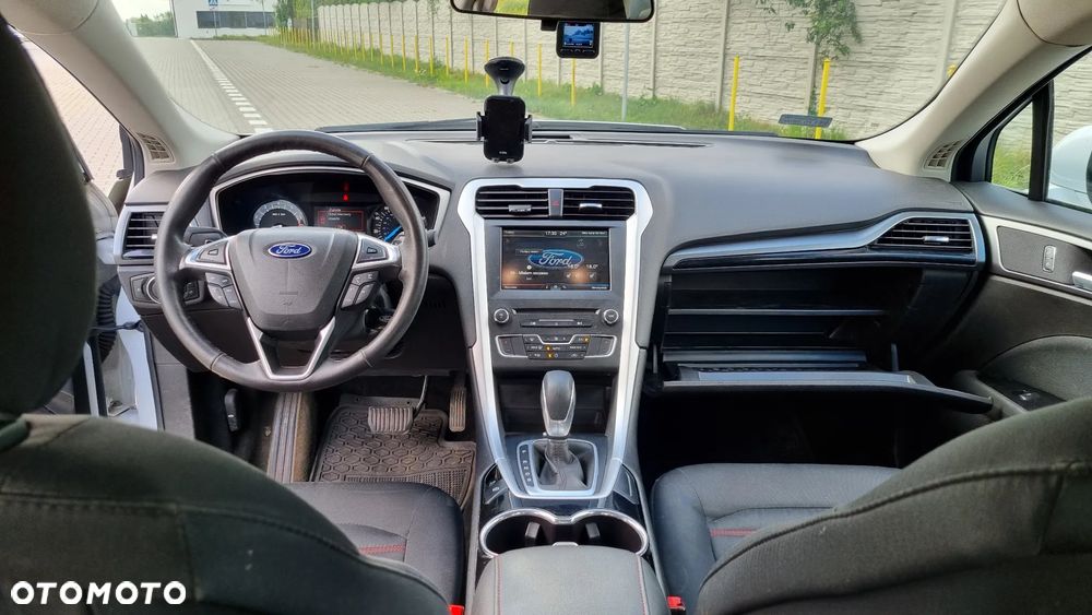Ford Fusion 2.0 EcoBoost Titanium - 8