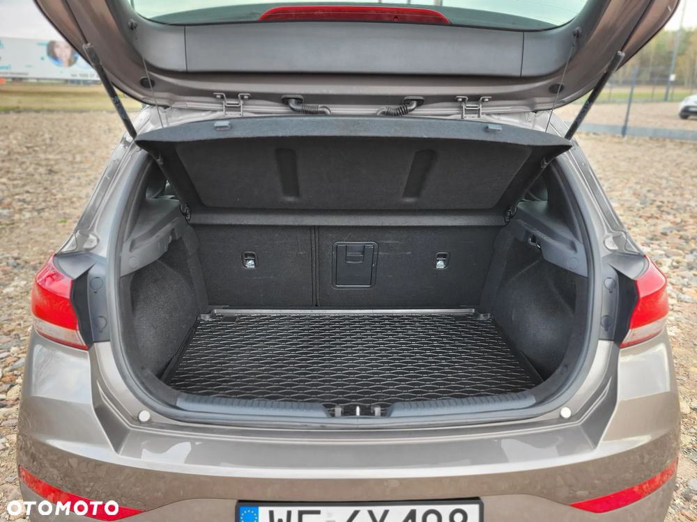 Hyundai i30 1.5 DPI Smart - 24