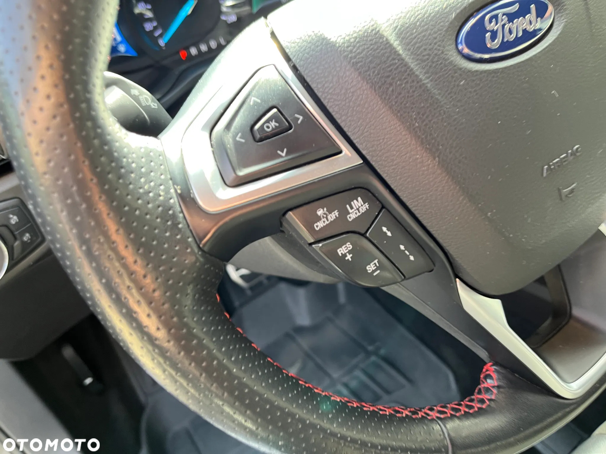 Ford Mondeo - 21