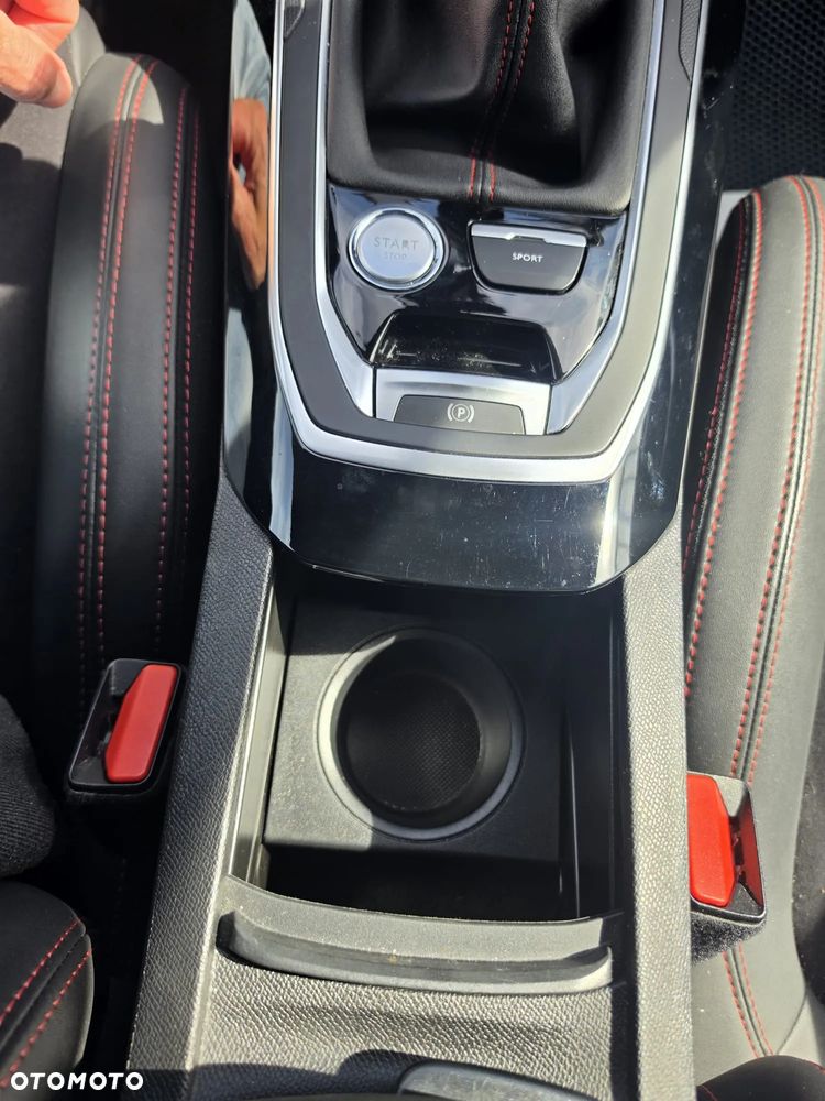 Peugeot 308 1.6 e-THP GT S&S - 39