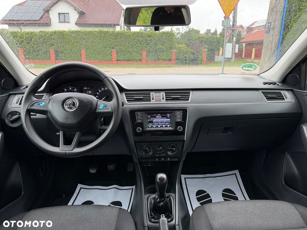 Skoda RAPID 1.2 TSI (Green tec) Emotion Plus - 26