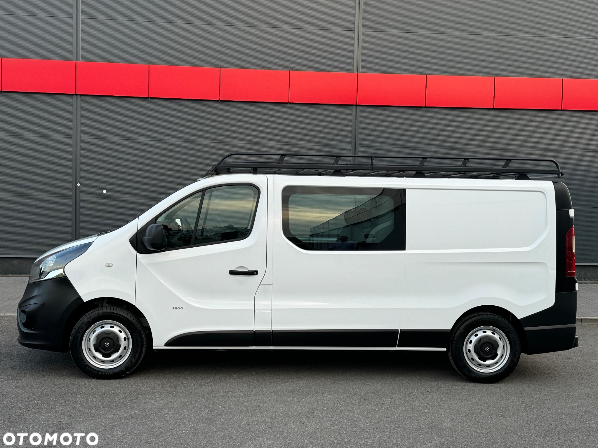 Opel Vivaro Long - 11