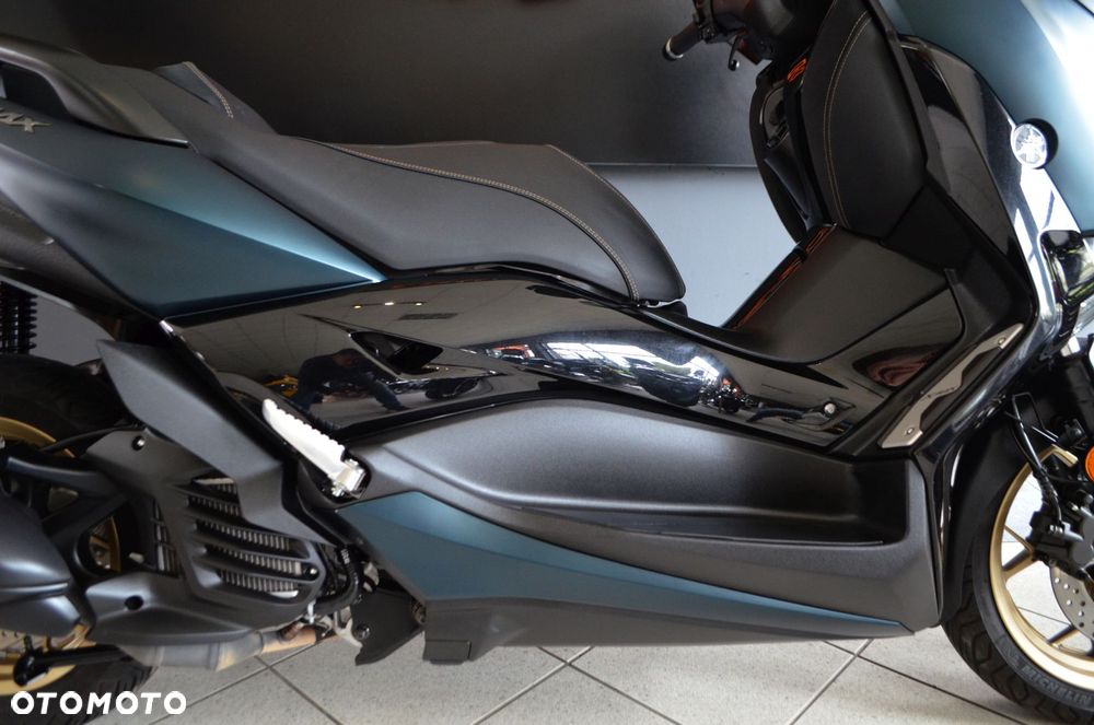 Yamaha X-max - 7