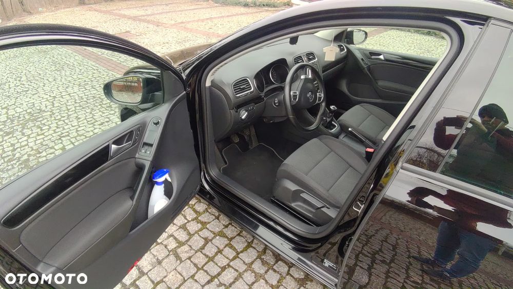 Volkswagen Golf 1.6 TDI BlueMotion Technology Comfortline - 12