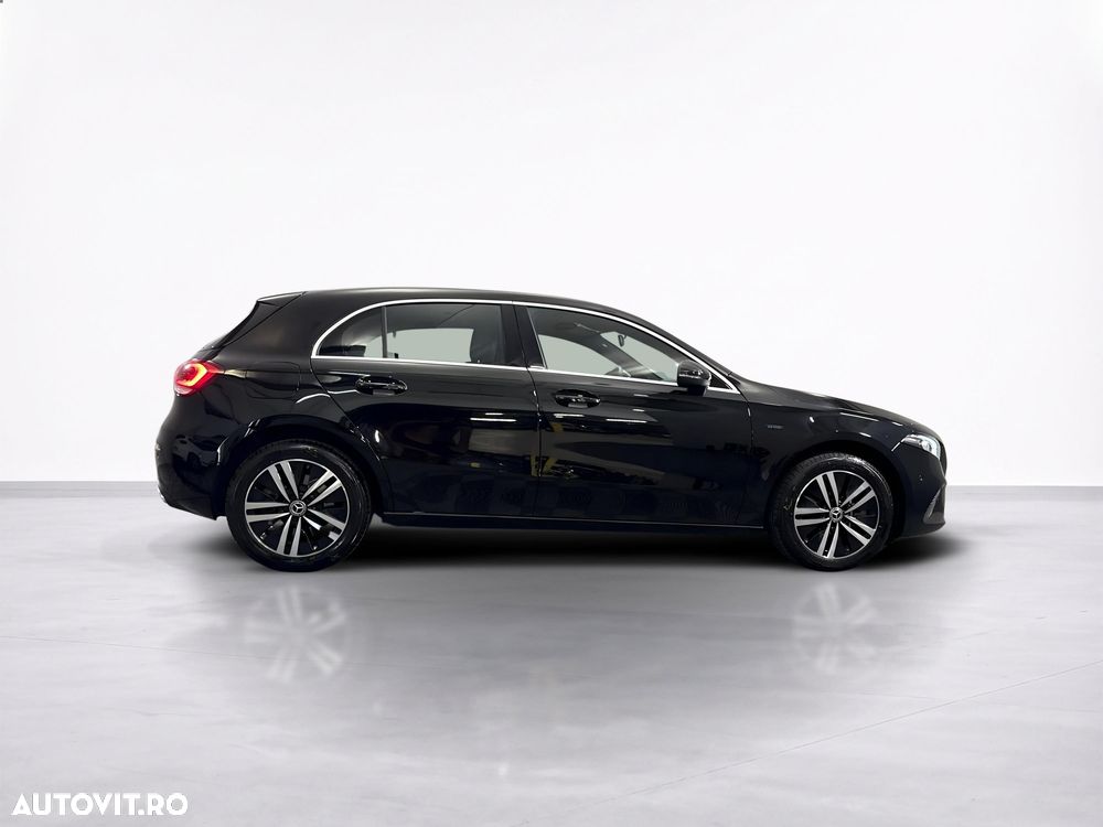 Mercedes-Benz A 250 e Sedan 8G-DCT AMG Line - 7