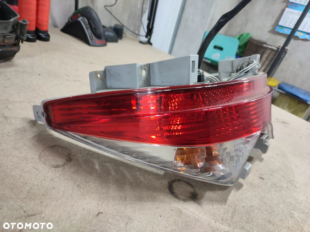 Lampa tył, tylna Suzuki Burgman 125 - 2