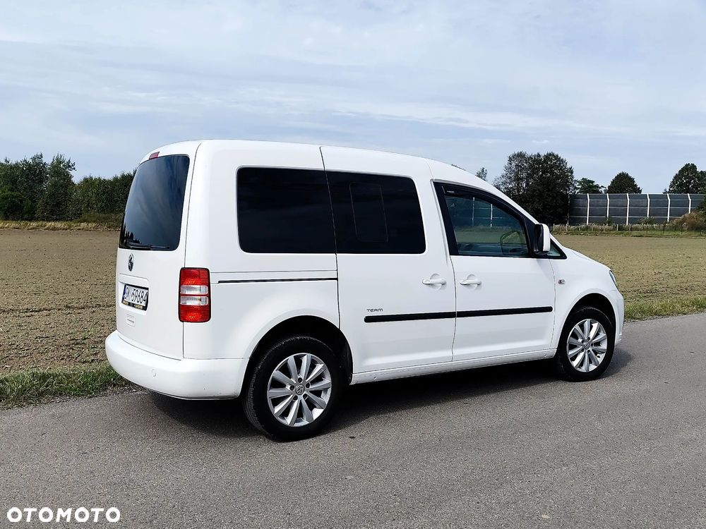 Volkswagen Caddy Comfortline BMT - 27