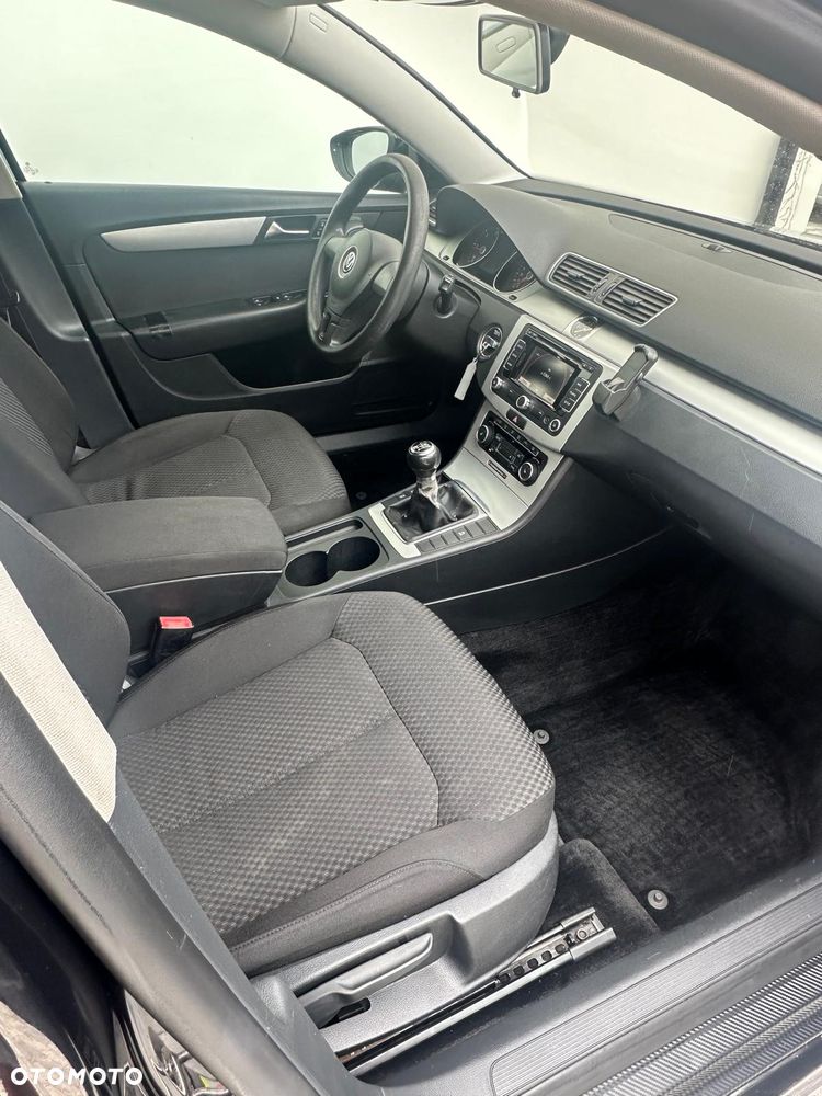 Volkswagen Passat Variant 2.0 TDI BlueMotion Technology Comfortline - 24