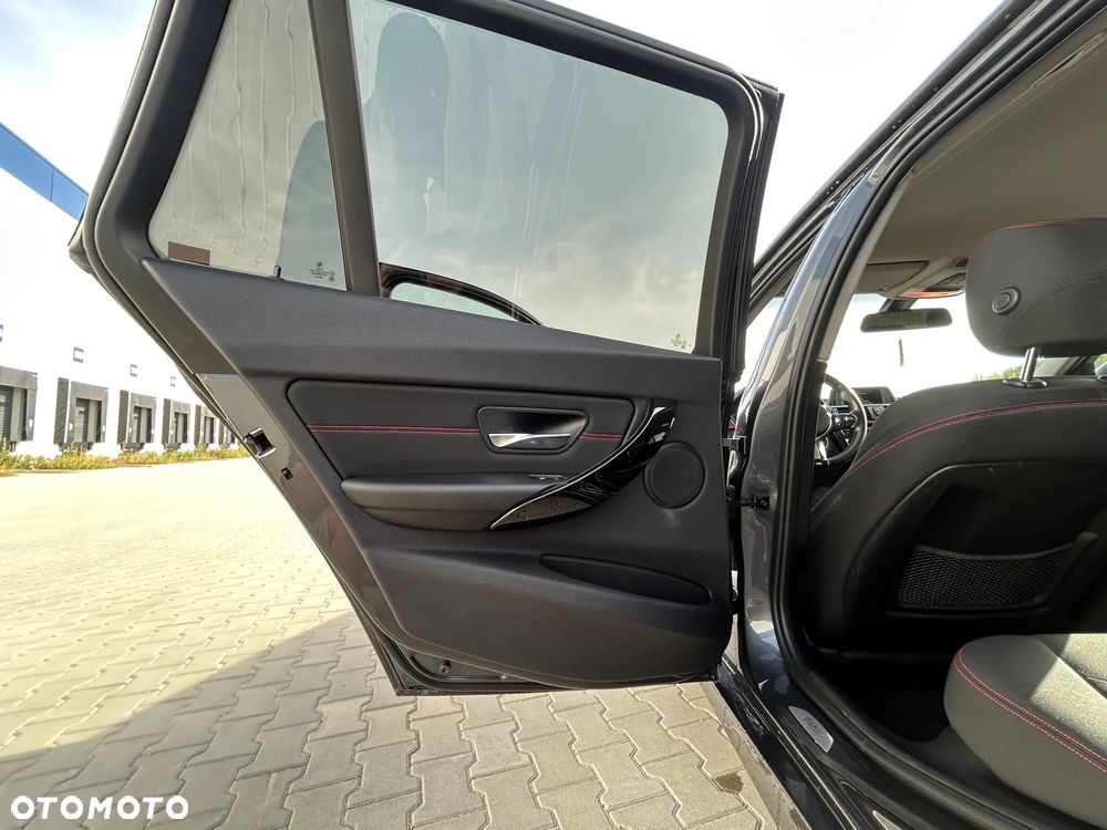 BMW Seria 3 - 35